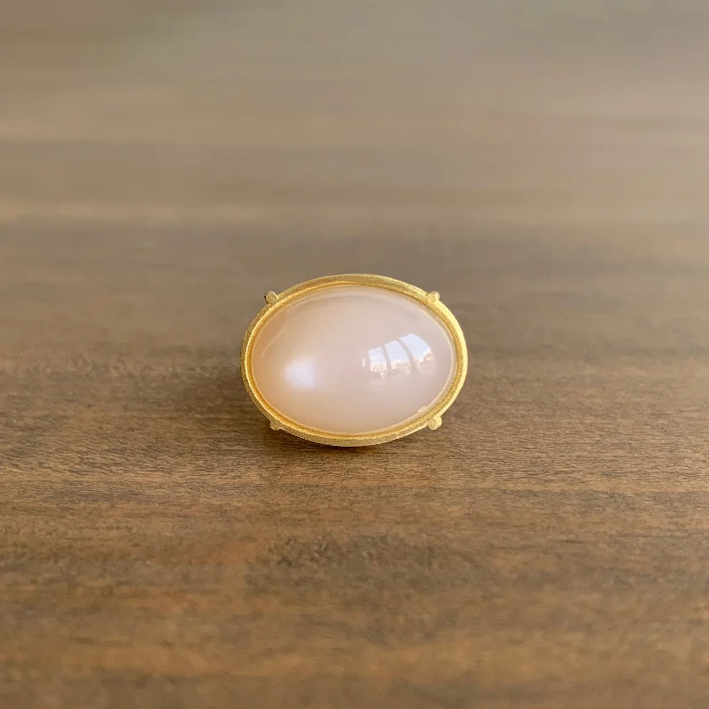 Timeless Elegance Now At Special Discounts Blush Moonstone Cabochon Cage Set Ring