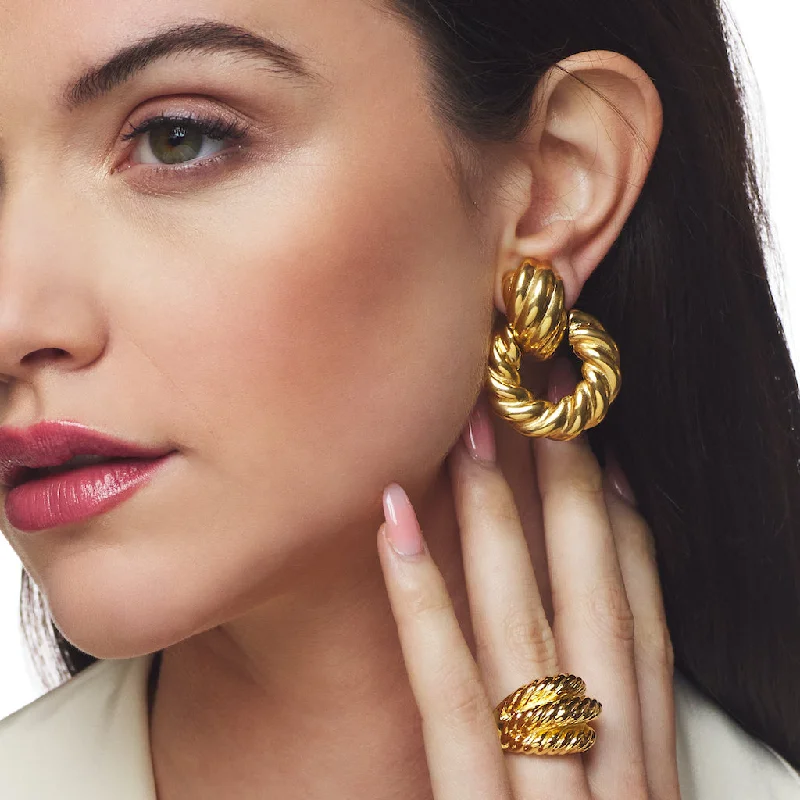 Affordable Glamour – Must-Have Jewelry At Special Rates Polished Gold Domed Ribbed Ring Affordable Glamour – Must-Have Jewelry At Special Rates Polished Gold Domed Ribbed Ring