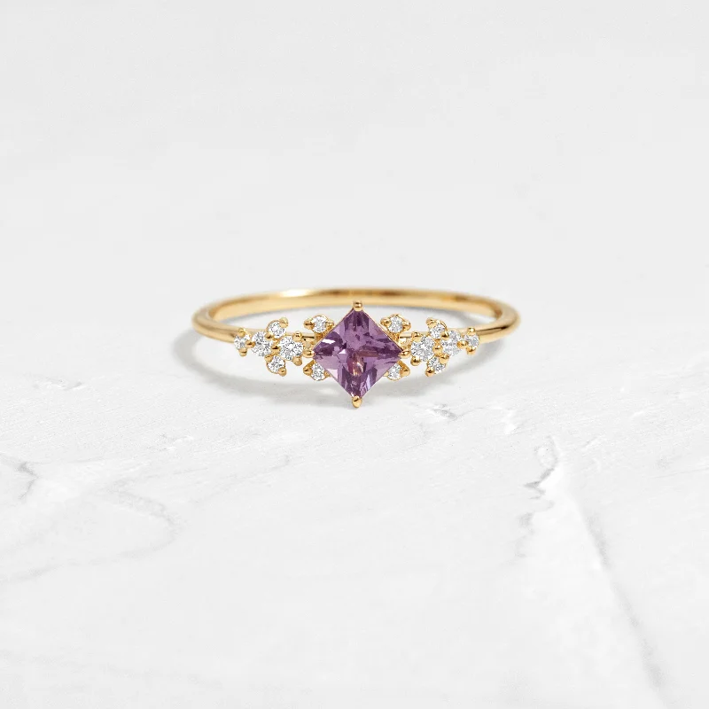 Timeless Beauty, Unbeatable Deals – Jewelry Sale On Damask Ring, Deep Purple Sapphire, Edition 3 Timeless Beauty, Unbeatable Deals – Jewelry Sale On Damask Ring, Deep Purple Sapphire, Edition 3