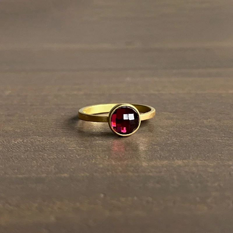 Flash Sale On Stunning Jewelry – Don't Miss Out Natural Round Checkered Amaranth Umba Sapphire Ring Flash Sale On Stunning Jewelry – Don't Miss Out Natural Round Checkered Amaranth Umba Sapphire Ring