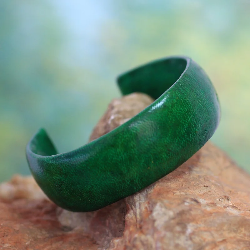 Huge Savings On Premium Jewelry Styles Annula in Green Handcrafted Modern Leather Cuff Bracelet Huge Savings On Premium Jewelry Styles Annula in Green Handcrafted Modern Leather Cuff Bracelet
