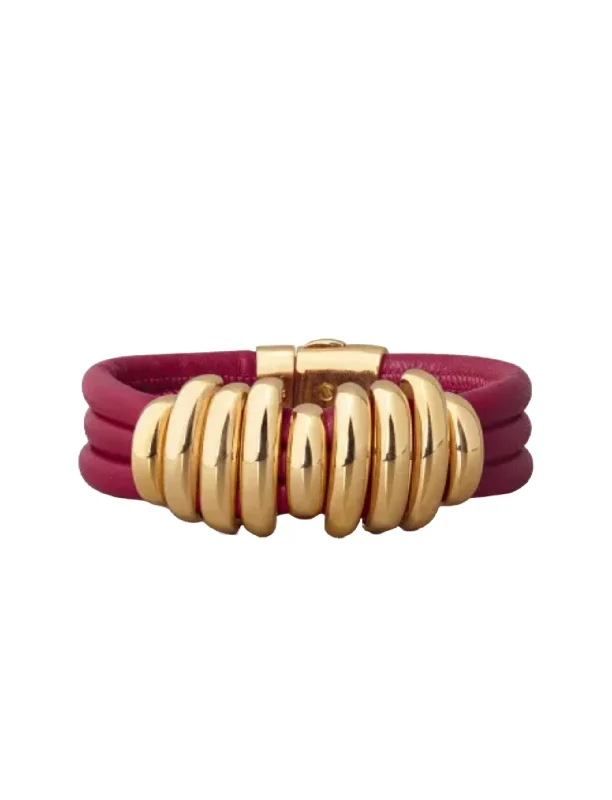 Premium Jewelry, Premium Discounts – Act Fast Bottega Veneta Gold-Plated Sterling Silver And Nappa Lambskin Bracelet Premium Jewelry, Premium Discounts – Act Fast Bottega Veneta Gold-Plated Sterling Silver And Nappa Lambskin Bracelet