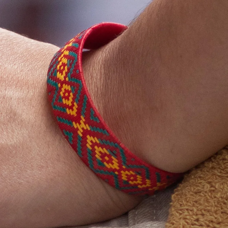 Jewelry Deals That Sparkle – Shop Today Deep River Handcrafted Bangle Bracelet from Colombia Jewelry Deals That Sparkle – Shop Today Deep River Handcrafted Bangle Bracelet from Colombia