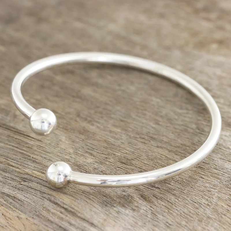 Affordable Elegance – Premium Jewelry At Special Prices Elegant Charm Simple Sterling Silver Cuff Bracelet from India Affordable Elegance – Premium Jewelry At Special Prices Elegant Charm Simple Sterling Silver Cuff Bracelet from India