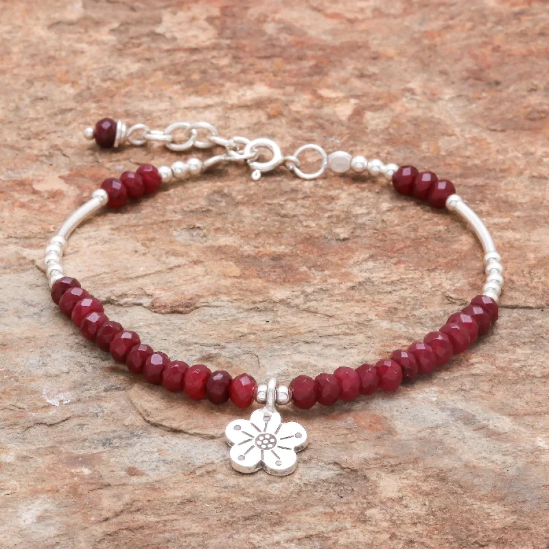 High-End Sparkle, Low-End Prices – Jewelry Sale Live Karen Glisten Floral Garnet Beaded Bracelet from Thailand High-End Sparkle, Low-End Prices – Jewelry Sale Live Karen Glisten Floral Garnet Beaded Bracelet from Thailand