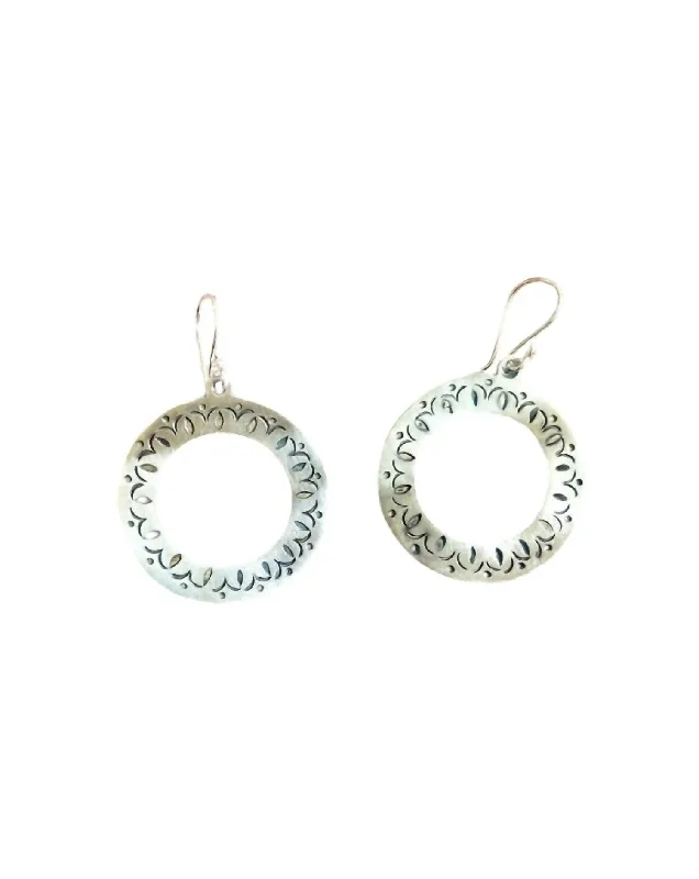 Grab Your Dream Jewelry At The Lowest Prices Women's Sterling Round Stamped Earrings In Silver Grab Your Dream Jewelry At The Lowest Prices Women's Sterling Round Stamped Earrings In Silver