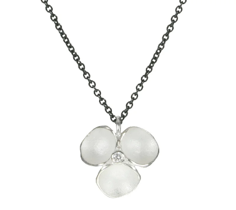 Flash Sale On Stunning Jewelry – Limited Stock Available Medium Tri-Pod Pendant with Diamond Flash Sale On Stunning Jewelry – Limited Stock Available Medium Tri-Pod Pendant with Diamond