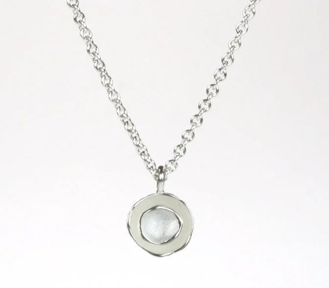Affordable Glamour – Premium Jewelry At Special Prices Oyster Pod Pendant