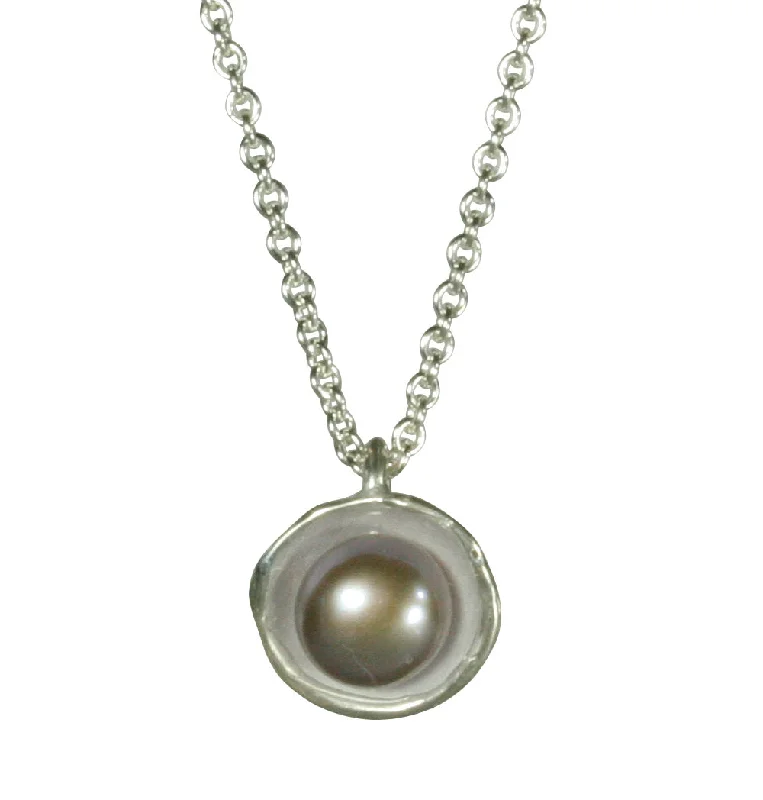 Limited-Time Jewelry Sale – Don't Miss These Deals Small Dishy Pendant with Pearl