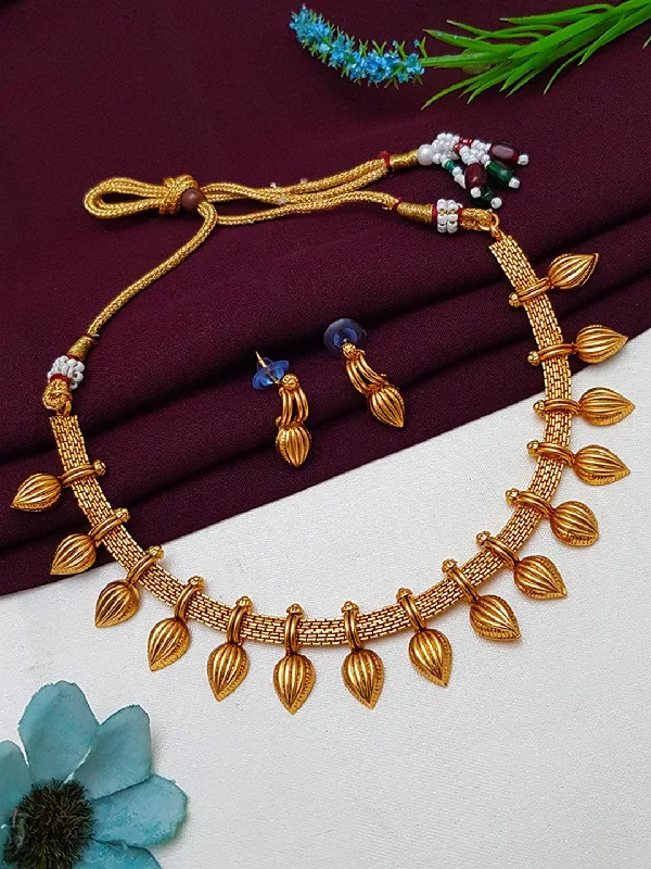 Jewelry Sale Bonanza – Grab Your Sparkle Now Premium finish Delicate Necklace set 7136N Jewelry Sale Bonanza – Grab Your Sparkle Now Premium finish Delicate Necklace set 7136N