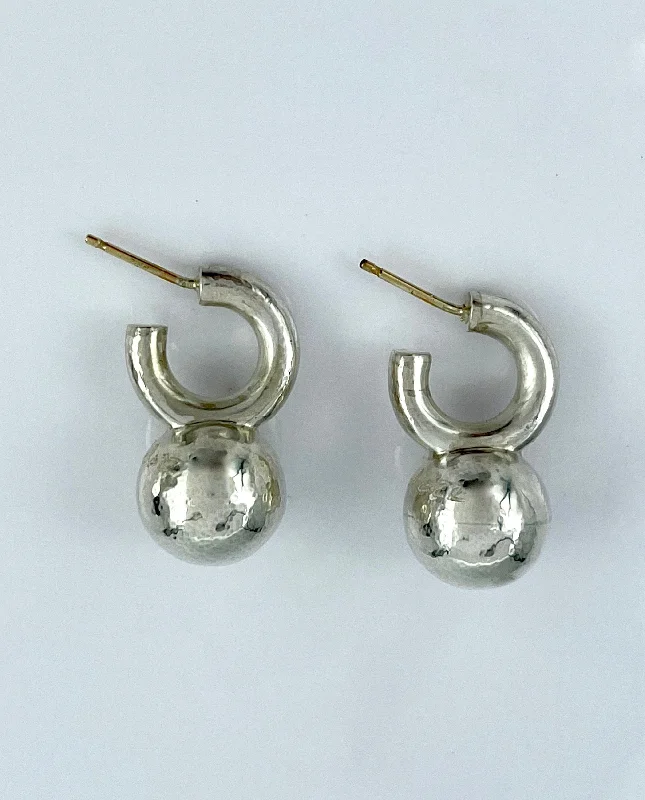 Affordable Glamour – Must-Have Jewelry At Special Rates Vaubel Designs Ball with Ring Earrings Affordable Glamour – Must-Have Jewelry At Special Rates Vaubel Designs Ball with Ring Earrings