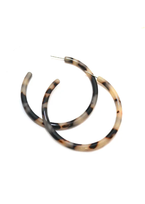 Affordable Elegance – Premium Jewelry At Special Prices Claire⎜Resin Hoops