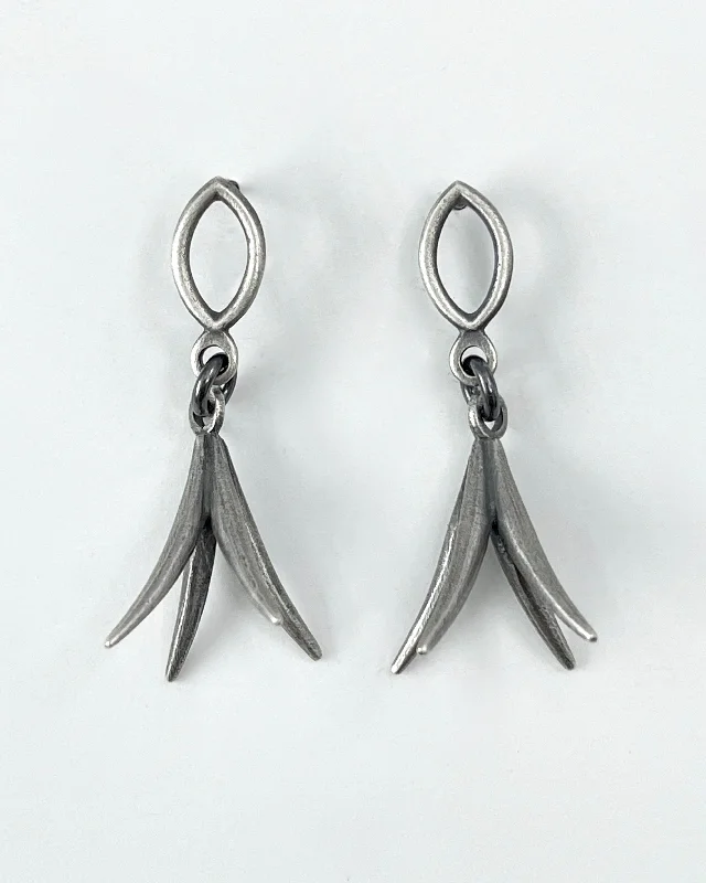 Seasonal Jewelry Sale – Upgrade Your Style Today Lorelei Hamm Drop Earrings with Petals Seasonal Jewelry Sale – Upgrade Your Style Today Lorelei Hamm Drop Earrings with Petals