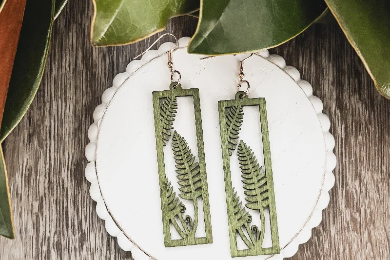 Jewelry Deals That Outshine The Rest Beautiful Green Wood Foliage Earrings