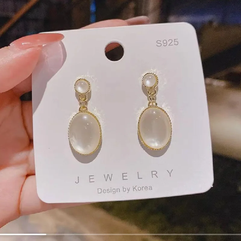 Shop High-Quality Jewelry At Jaw-Dropping Discounts VF Collection Gold Plated Dangler Earrings Shop High-Quality Jewelry At Jaw-Dropping Discounts VF Collection Gold Plated Dangler Earrings