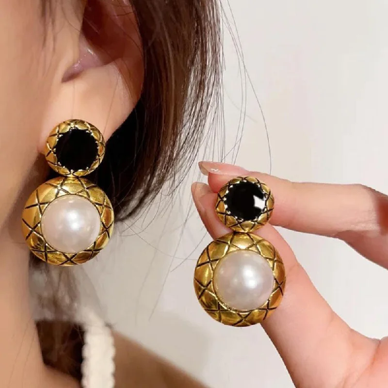 Shop Signature Jewelry Styles At Exclusive Prices VF Collection Gold Plated Studs Earrings Shop Signature Jewelry Styles At Exclusive Prices VF Collection Gold Plated Studs Earrings