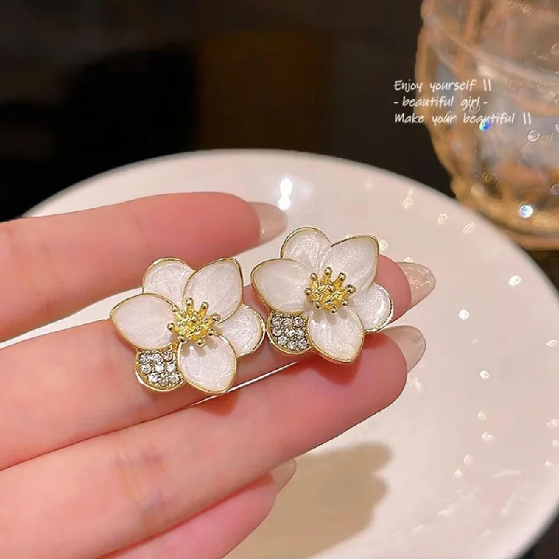Don't Miss These Dazzling Jewelry Discounts VF Collection Gold Plated Studs Earrings Don't Miss These Dazzling Jewelry Discounts VF Collection Gold Plated Studs Earrings