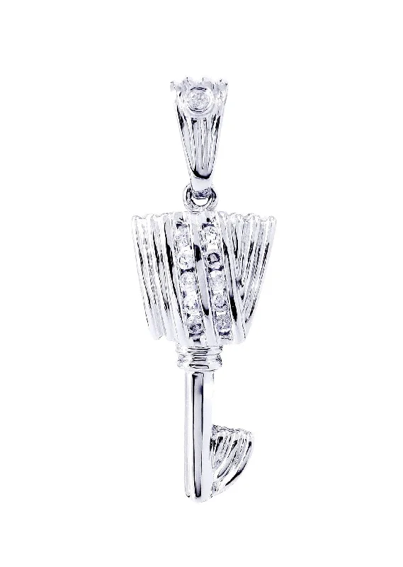 Timeless Elegance Now At Special Discounts Diamond Key Pendant | 0.15 Carats | 2.74 Grams Timeless Elegance Now At Special Discounts Diamond Key Pendant | 0.15 Carats | 2.74 Grams