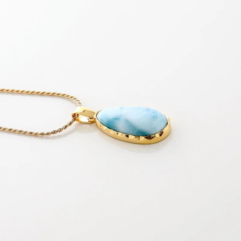 Elegant Jewelry, Affordable Luxury – Shop Now Gold Vermeil Lune Pendant