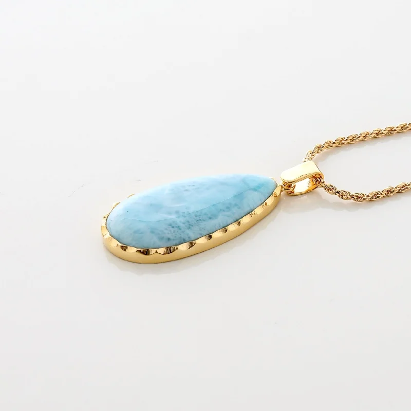 Get Your Favorite Jewelry At The Best Price Gold Vermeil Luz Pendant