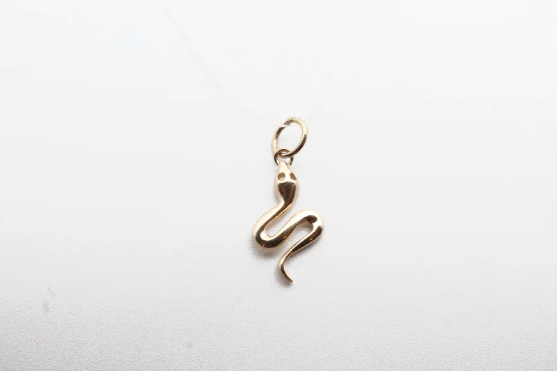 High-End Jewelry, Now More Affordable Than Ever Yellow Gold Snake Pendant