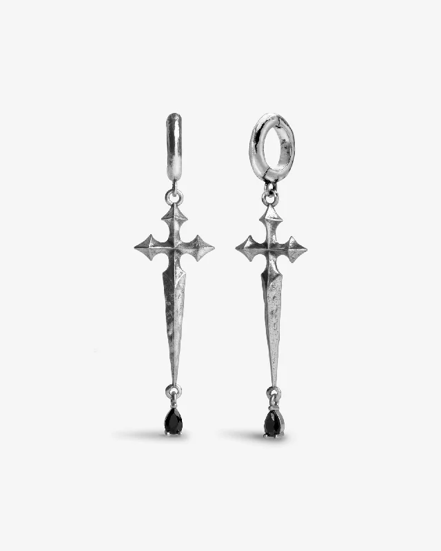 Luxury Meets Affordability – Jewelry Sale Now Live Illyria Hangers