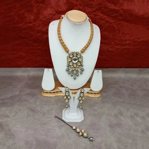 Seasonal Jewelry Sale – Upgrade Your Collection Kundan Pendant Trunk Necklace Set