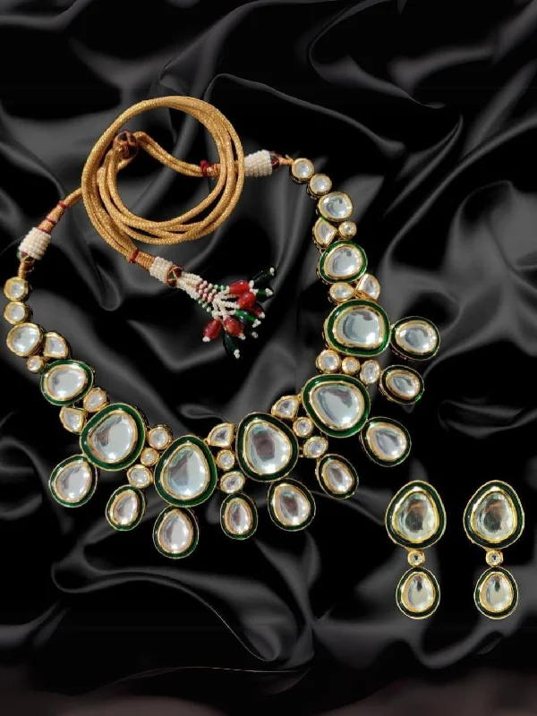 Timeless Jewelry Styles At Wallet-Friendly Prices Kundan Symphony Emerald Meenakari Jewellery Set Timeless Jewelry Styles At Wallet-Friendly Prices Kundan Symphony Emerald Meenakari Jewellery Set