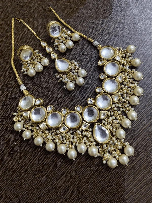 Dazzling Deals On Necklaces, Bracelets, And More Round Coral Drop Pearls Necklace Set Dazzling Deals On Necklaces, Bracelets, And More Round Coral Drop Pearls Necklace Set