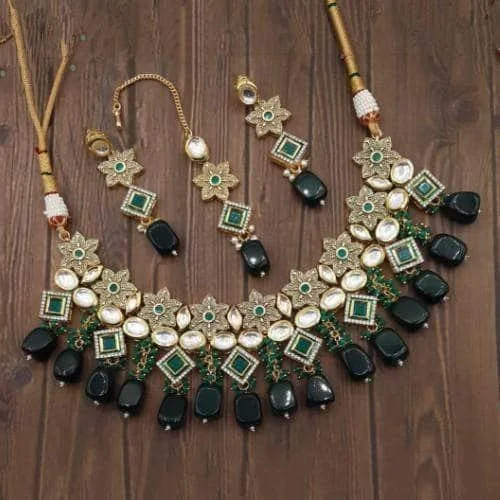 Handmade Pearl Jewelry For Timeless Elegance Star Antique Kundan Necklace Set