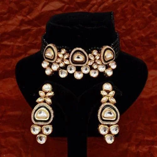 Personalized Jewelry At Special Discount Rates Triangular Meena Ad Kundan Choker And Earring Set Personalized Jewelry At Special Discount Rates Triangular Meena Ad Kundan Choker And Earring Set